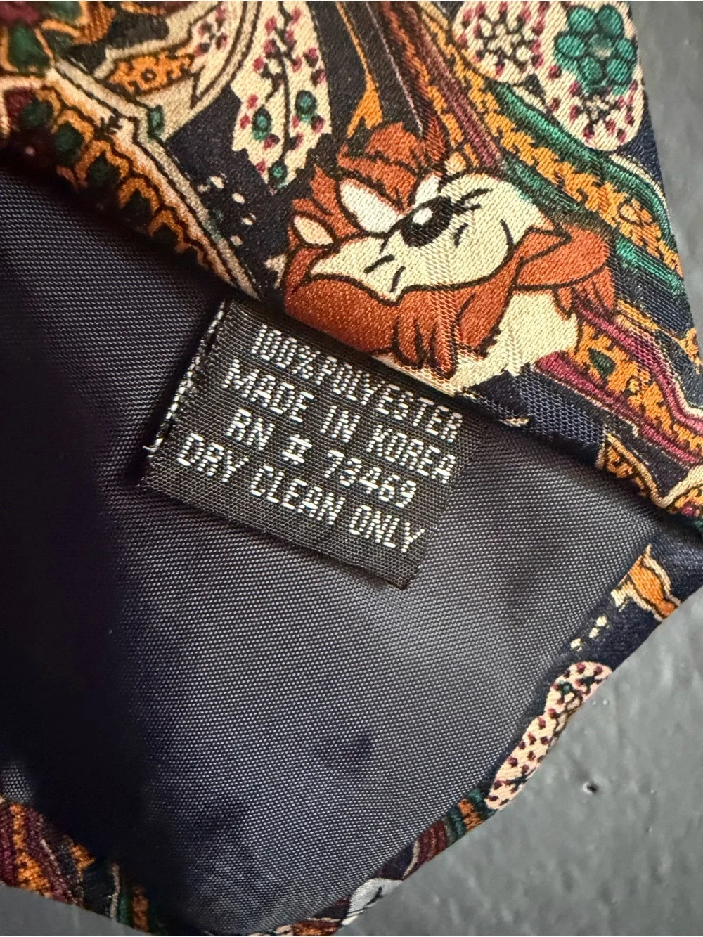 Vintage 1994 Looney Tunes Mania Hidden Character Paisley Tie